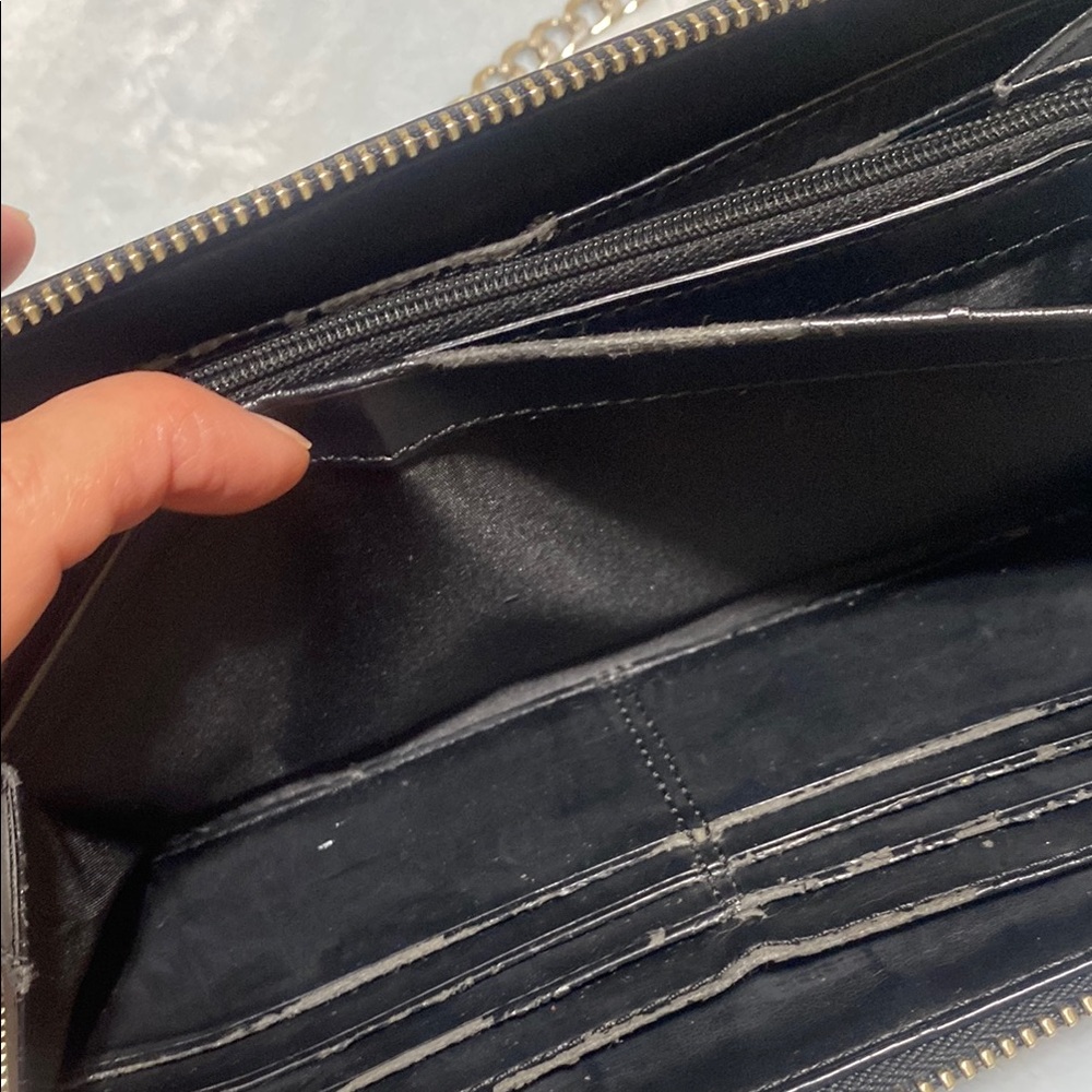 Coach Black Wallet with Distinctive Pattern and converter chain - Picture 10 of 13
